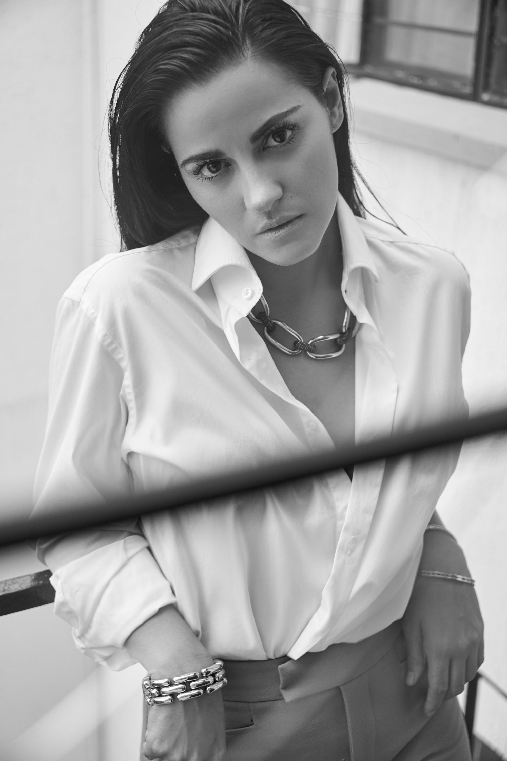 HQ
