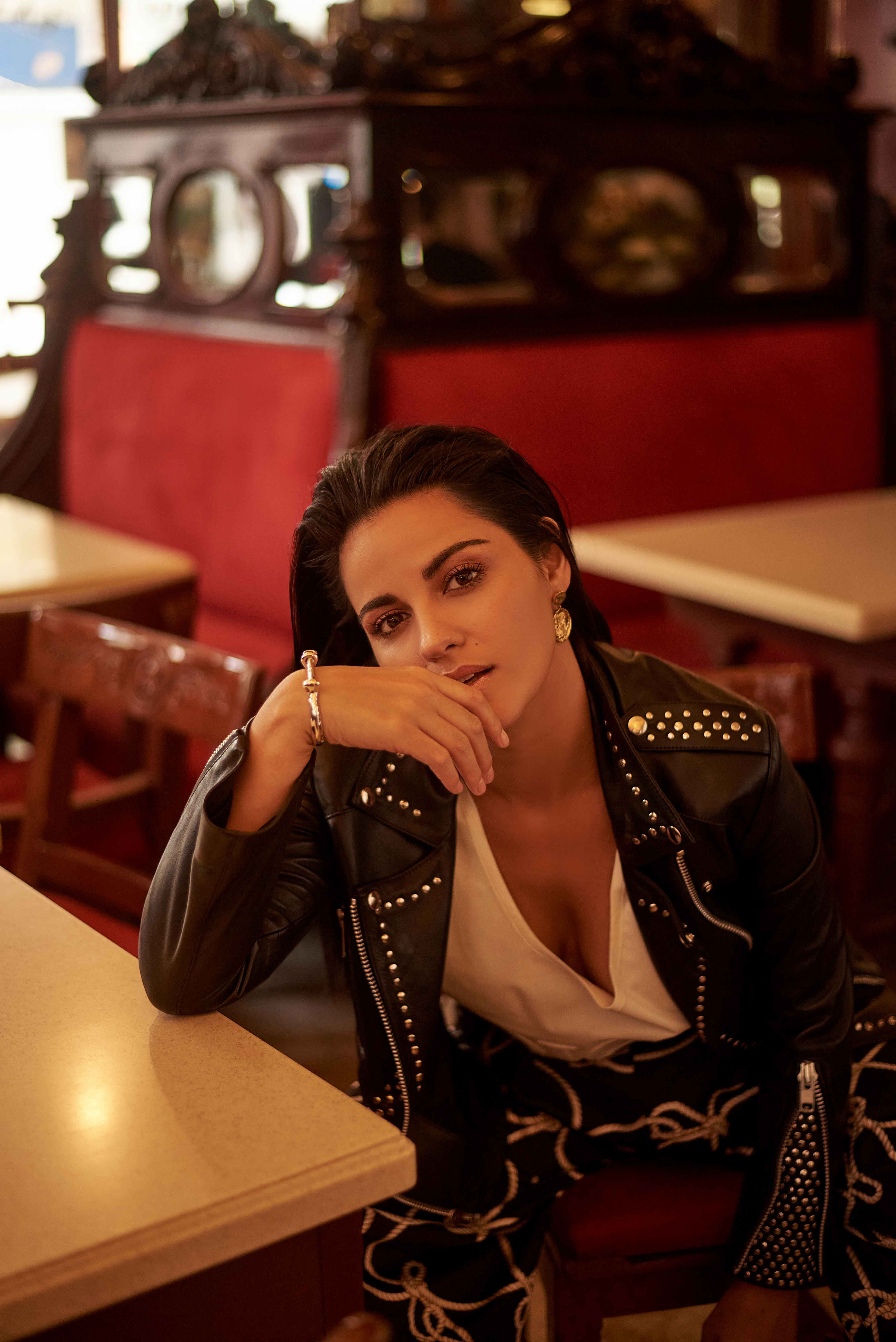 UHQ
