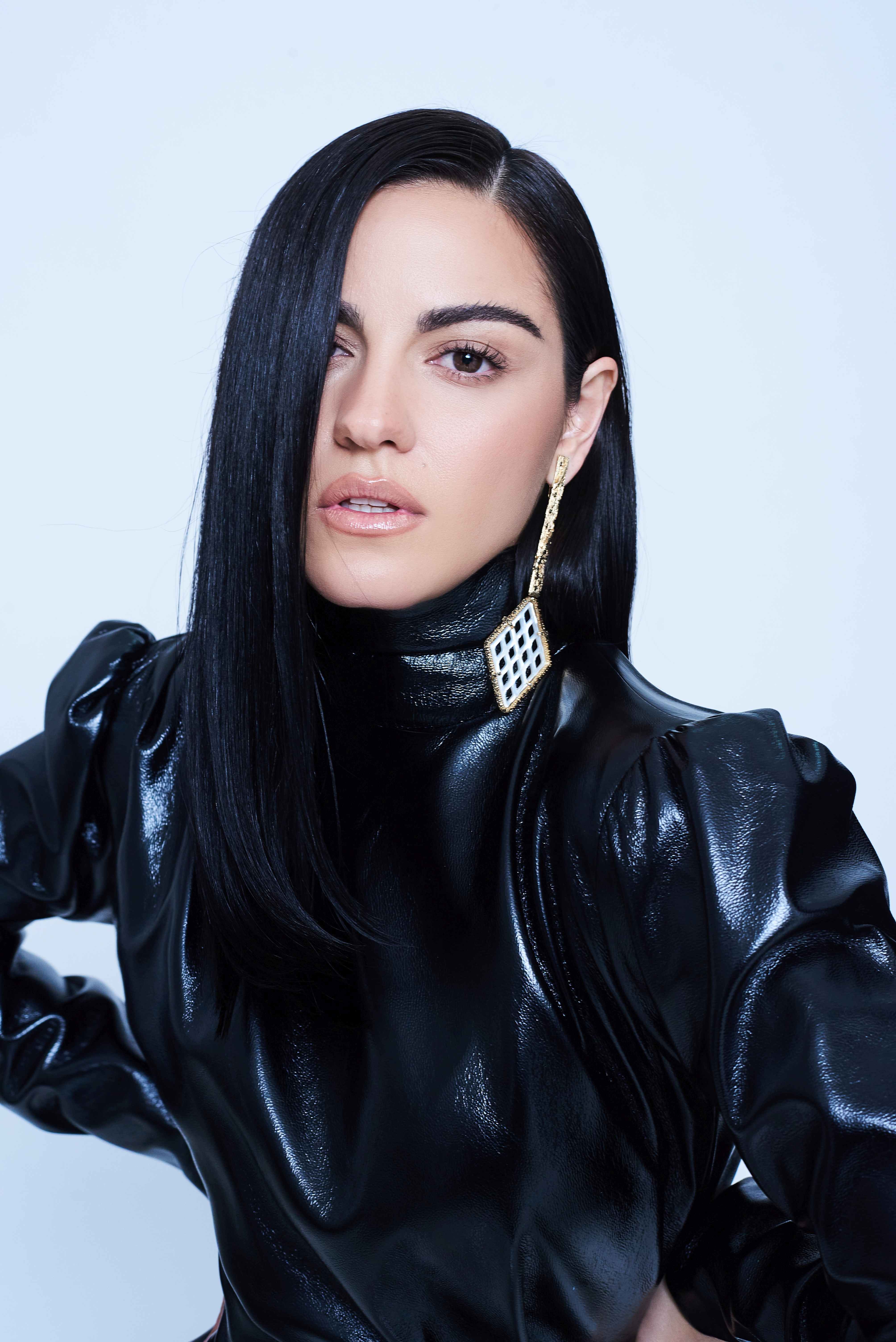 UHQ
UHQ