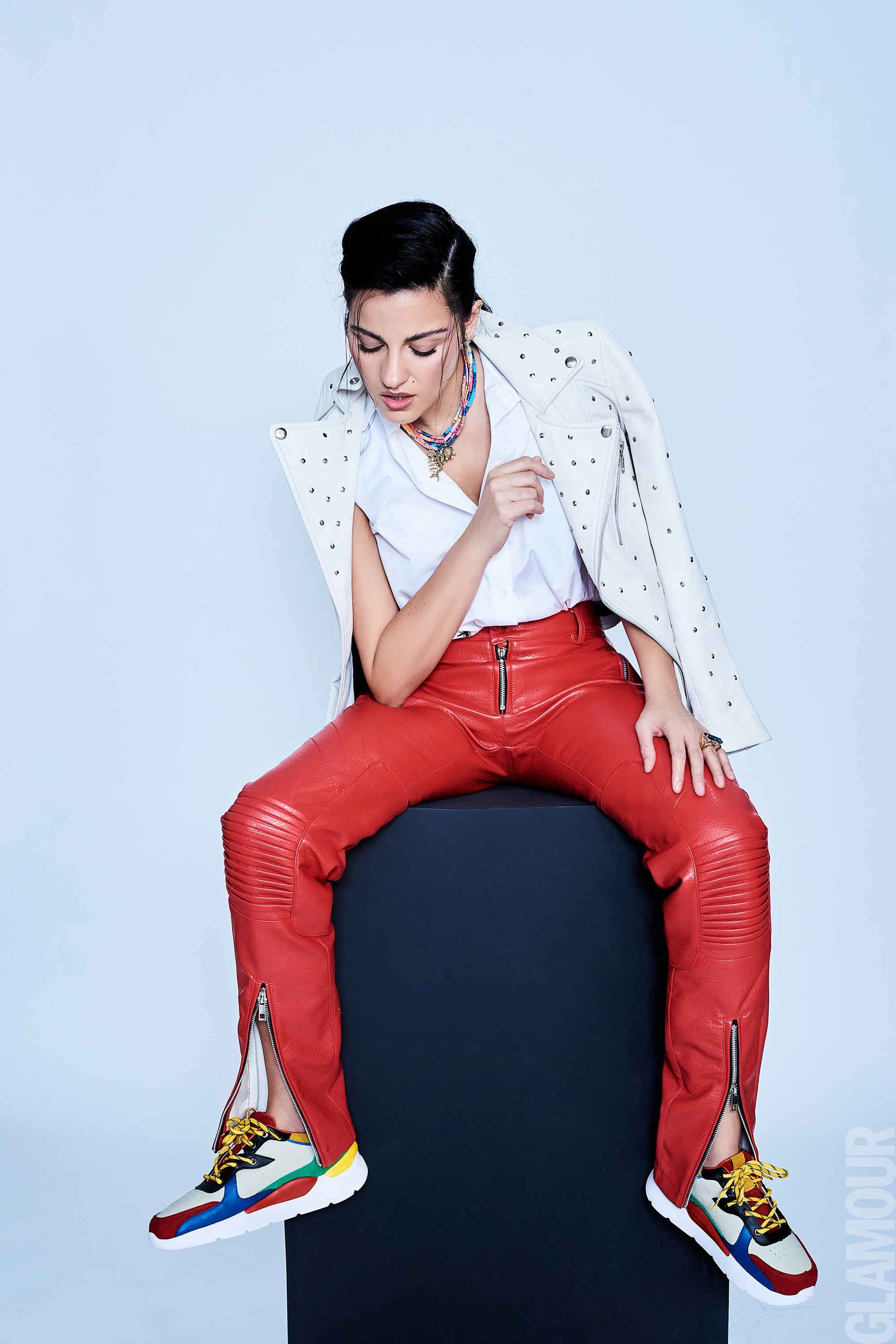 HQ
