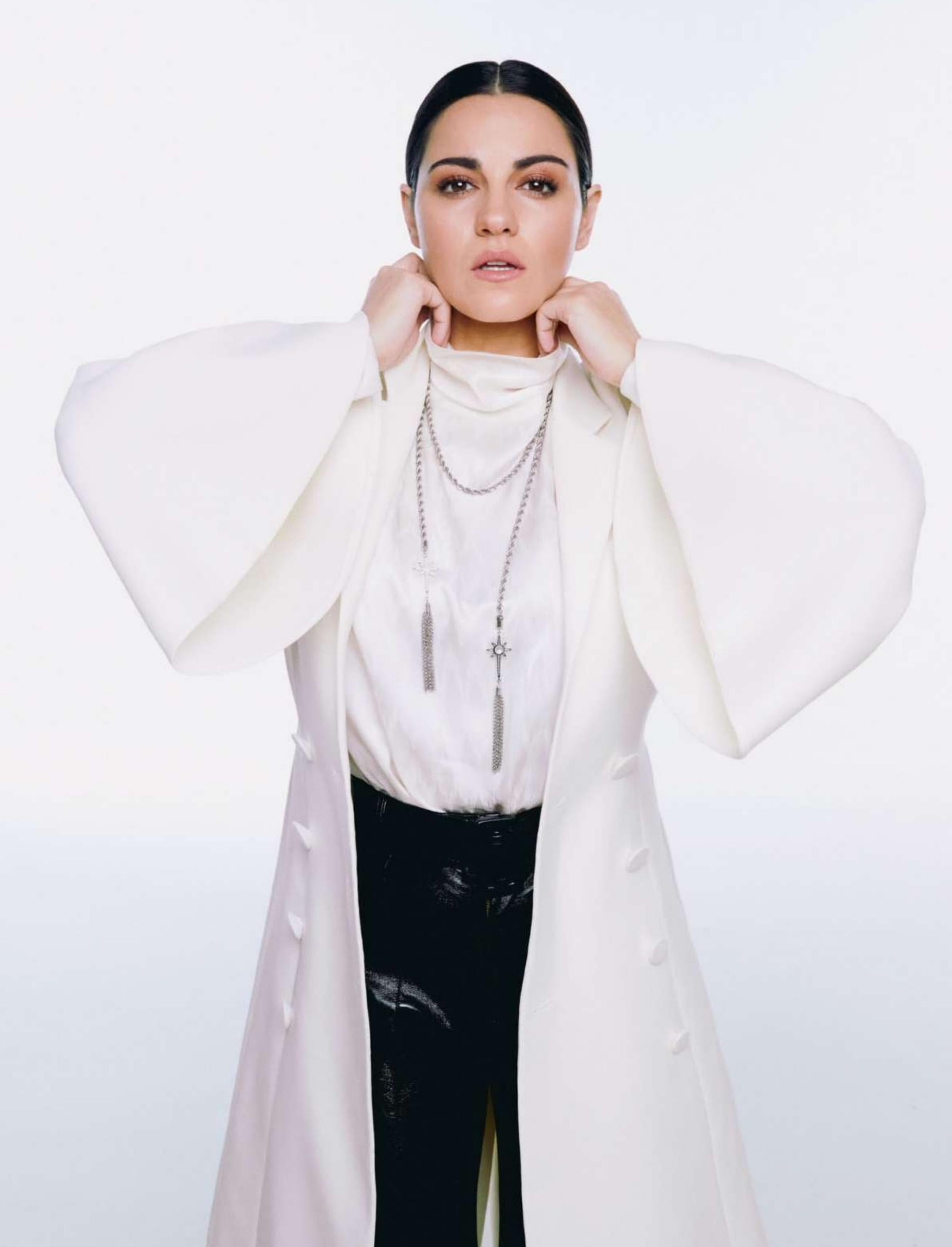 HQ
