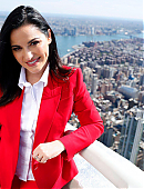 Maite-Perroni_-Visits_the_Empire_-State_Building_-_014.jpg