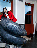 Maite-Perroni_-Visits_the_Empire_-State_Building_-_018.jpg