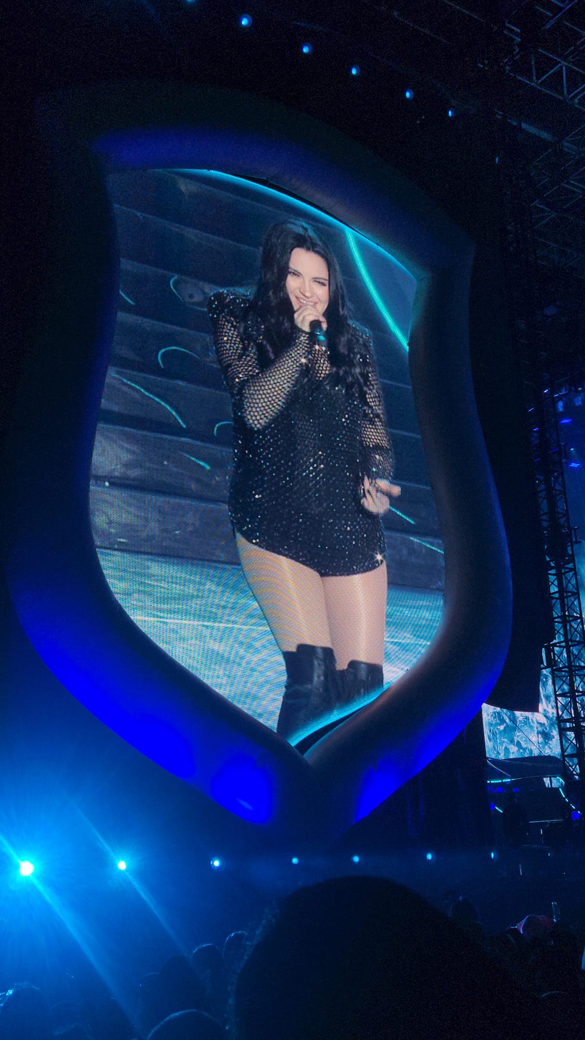 HQ
HQ