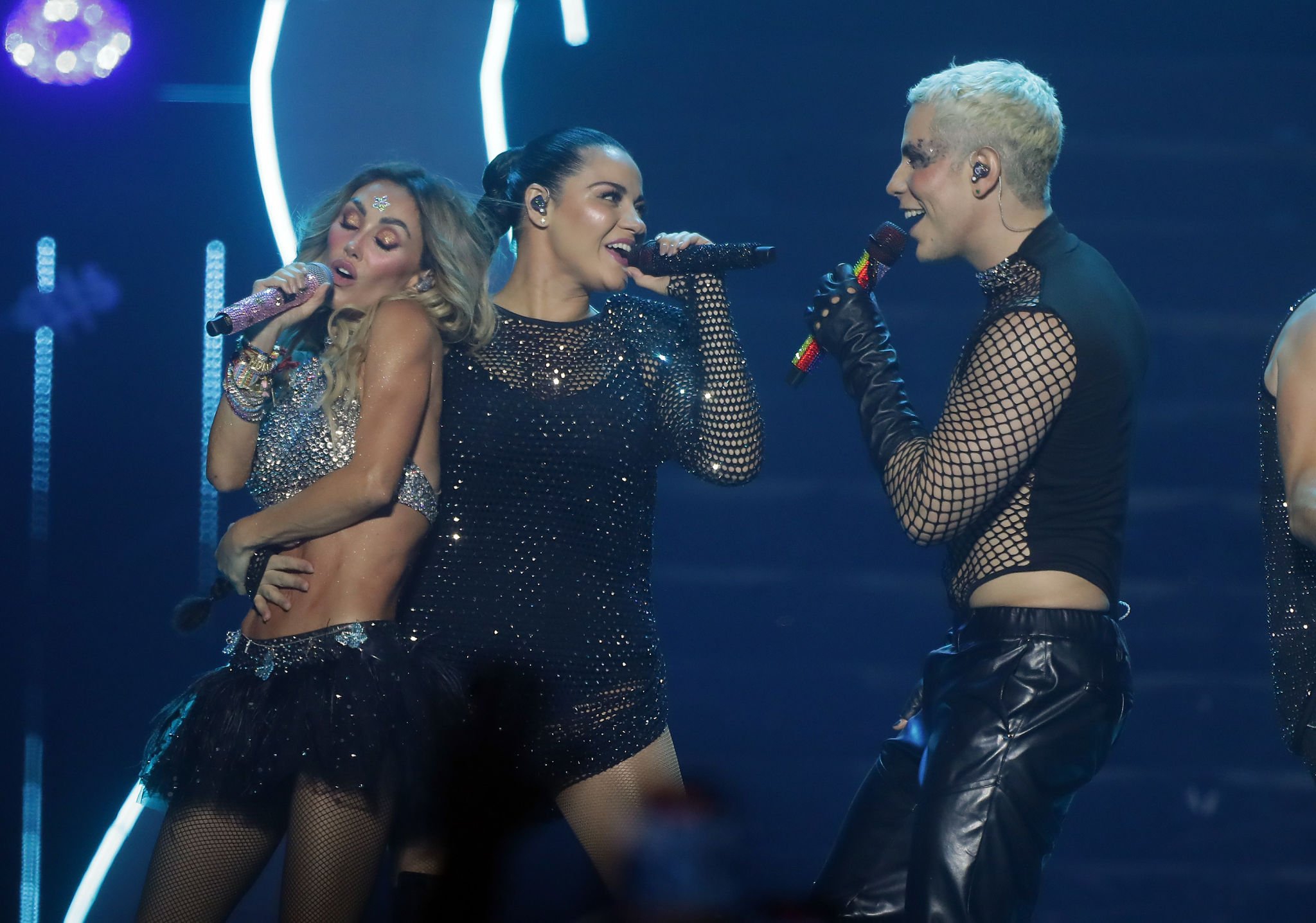 HQ

