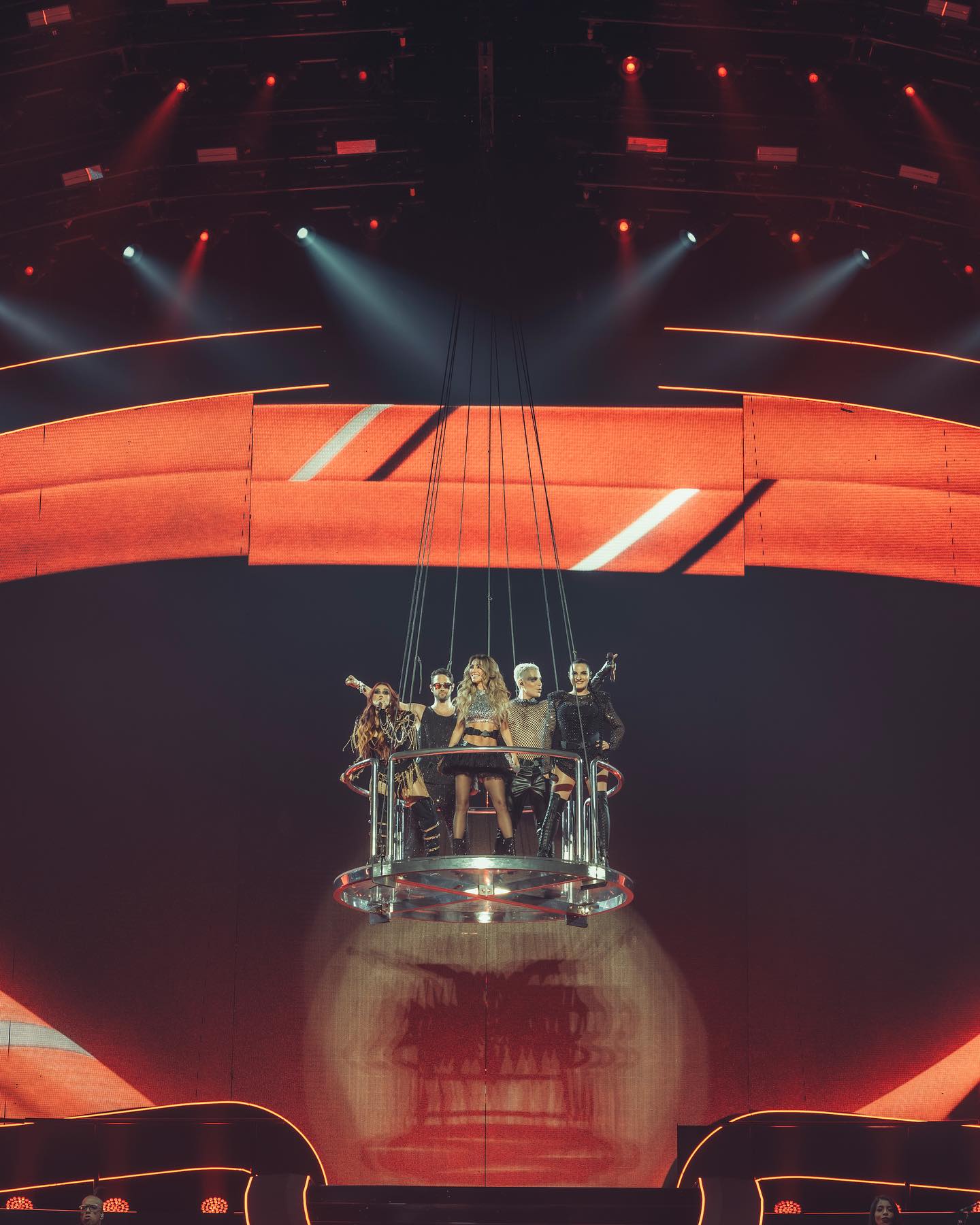 HQ
HQ