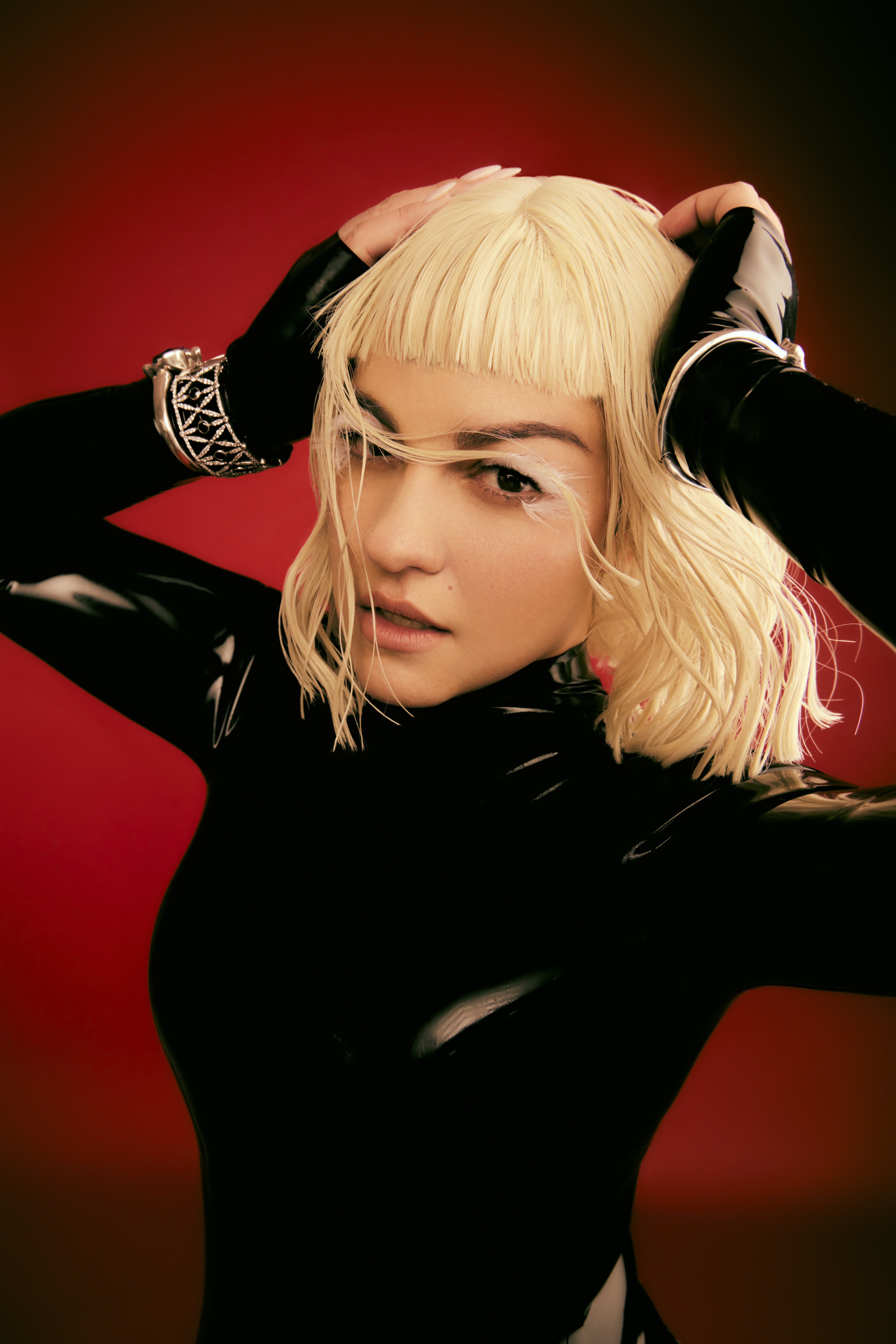 UHQ
