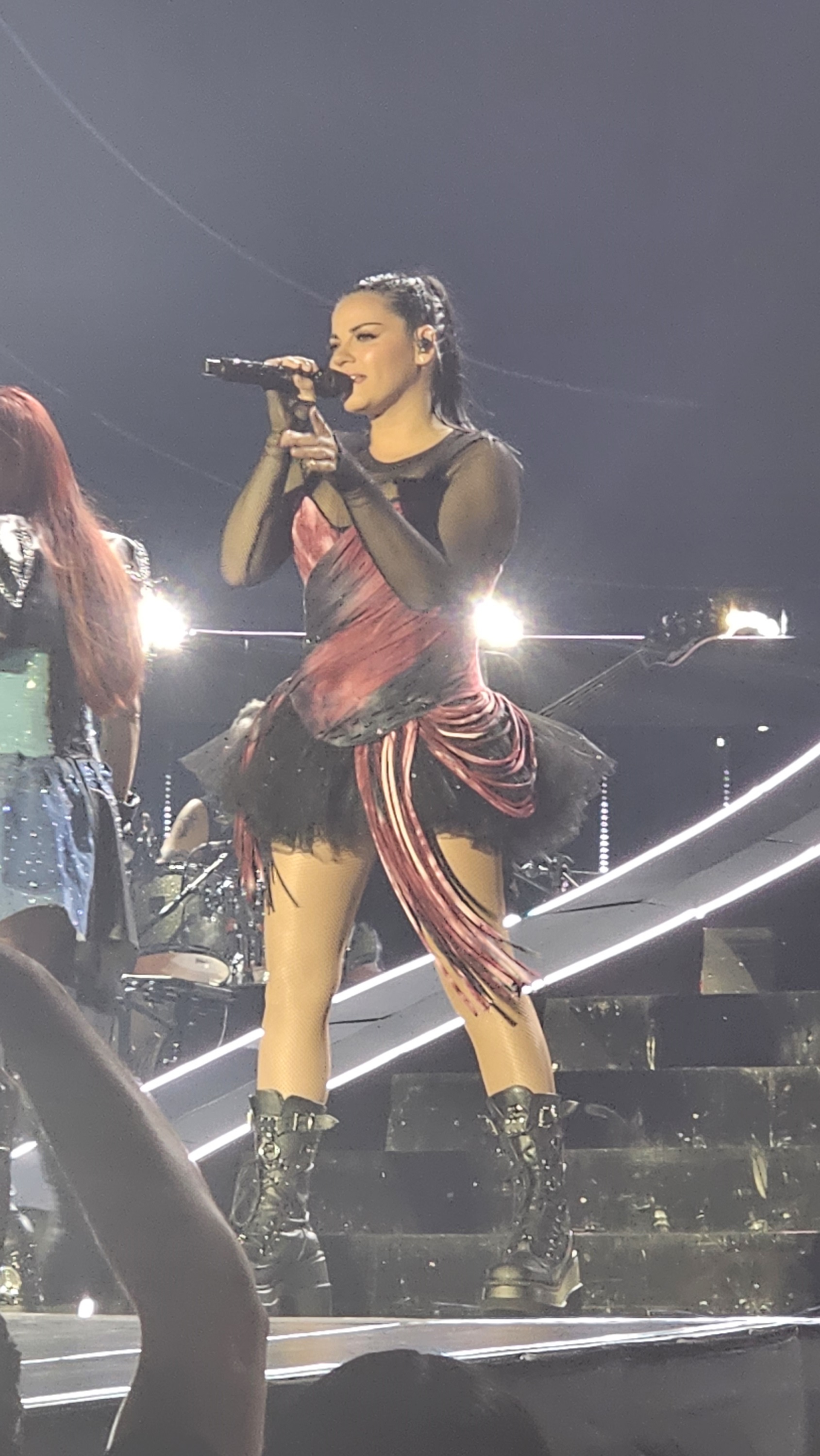 HQ
