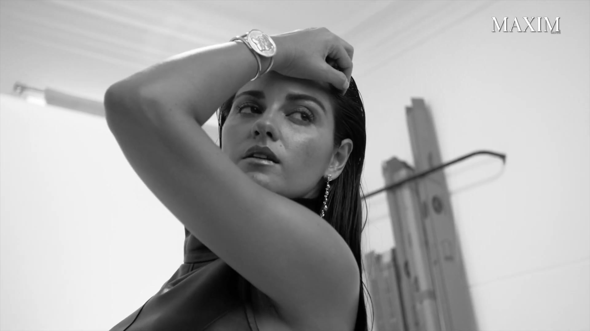 Fashion_Film_Maite_Perroni_282229.jpg