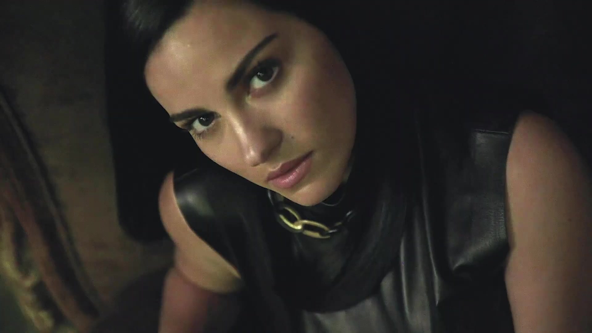Alta_dose_de_talento-_Maite_Perroni_para_a_L_Officiel_Brasil_Full-HD_048.jpg