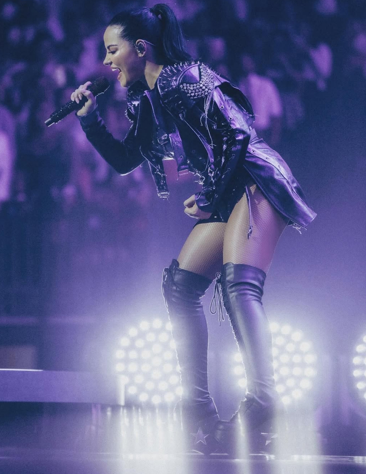 HQ
