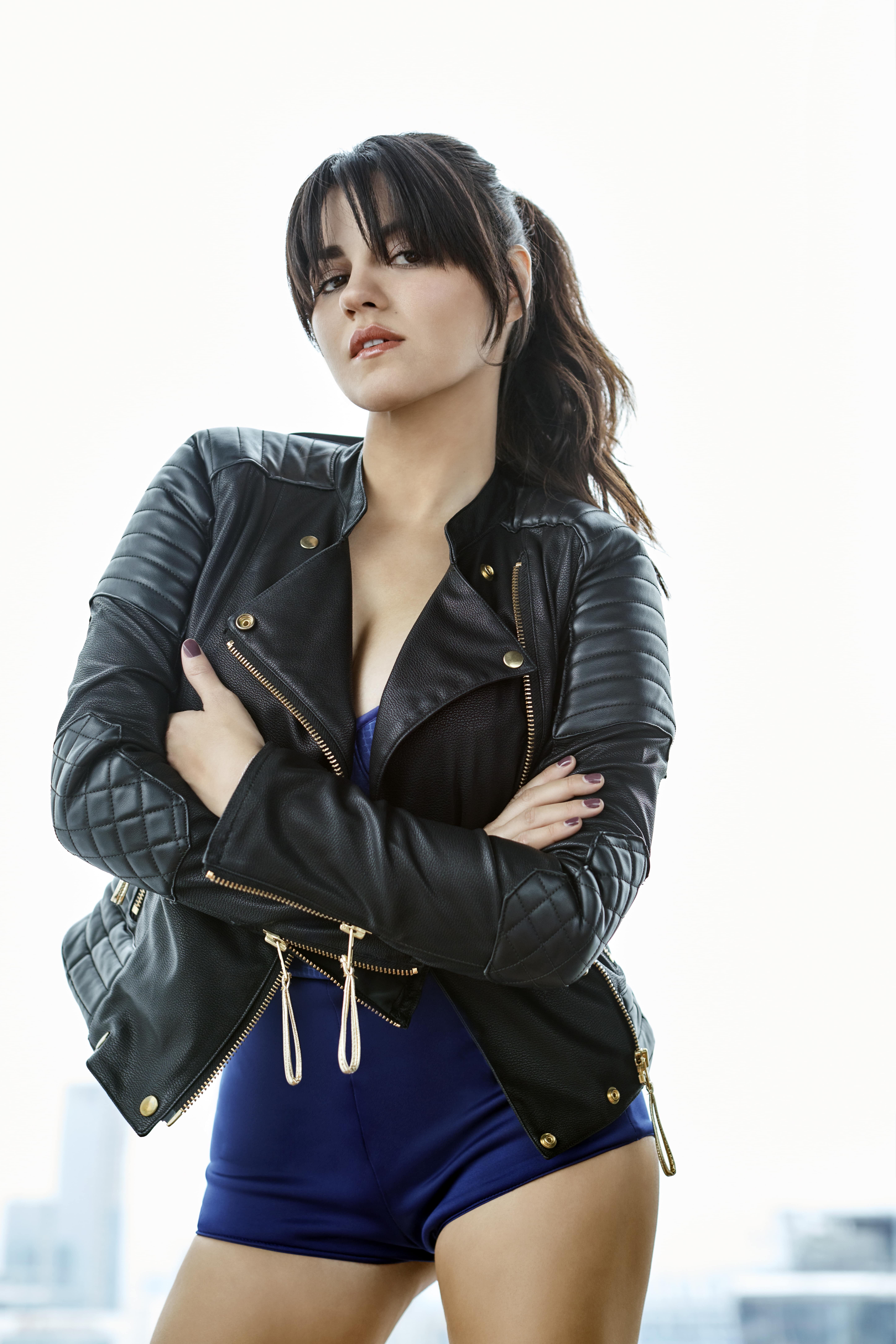 UHQ
