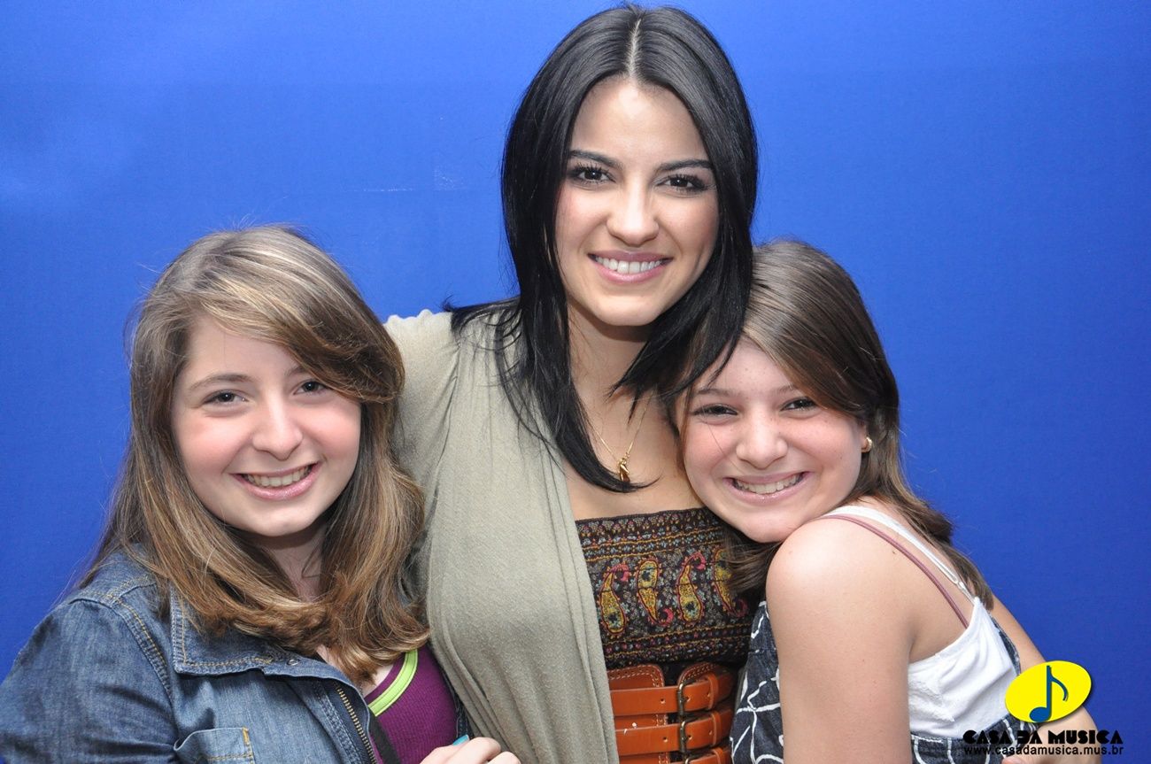 Maite_Perroni_BR_Tour_Meet_Recife_2010_059_-_original.jpg