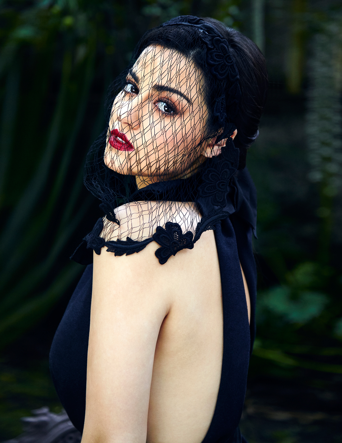 HQ
