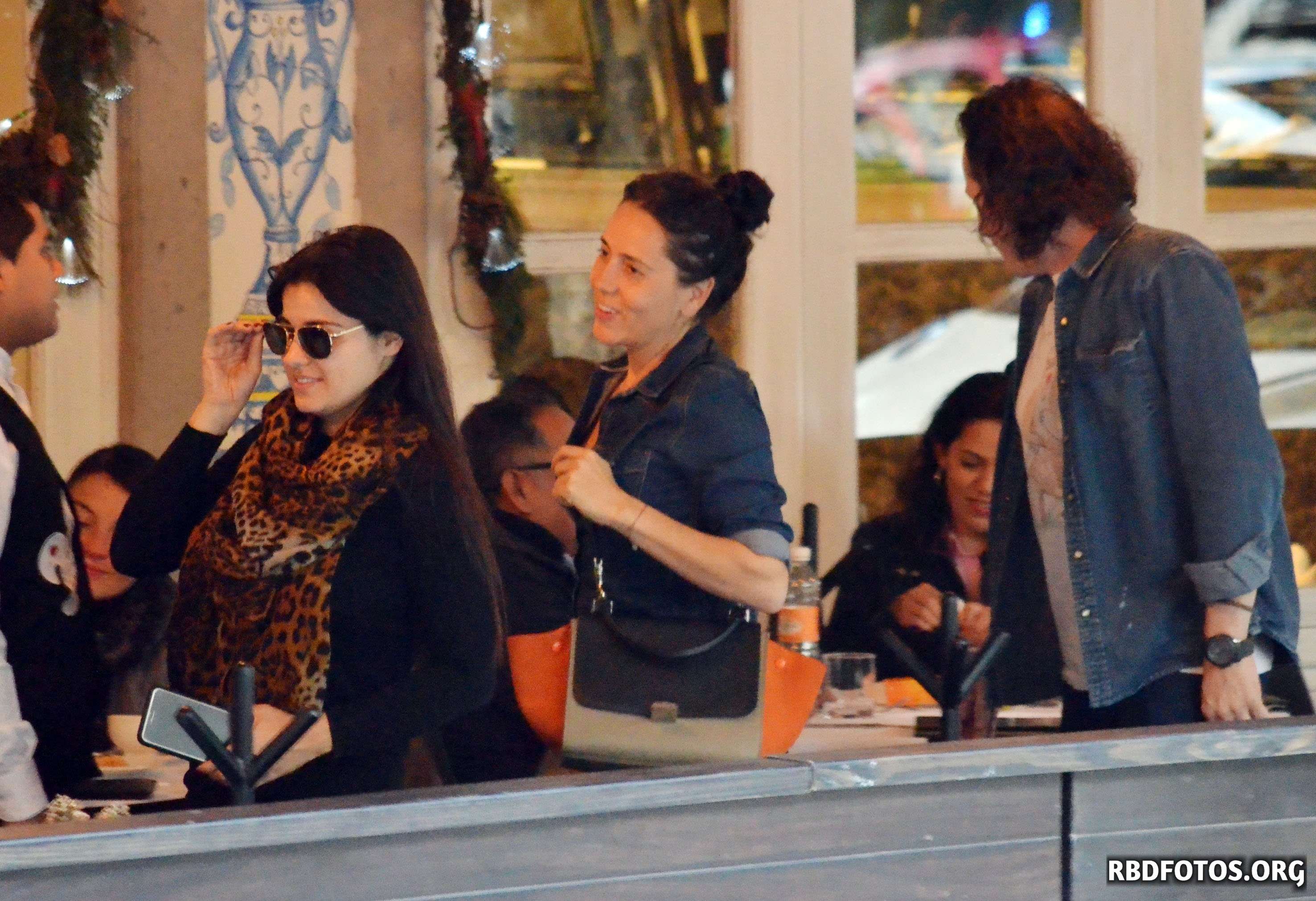 HQ
HQ