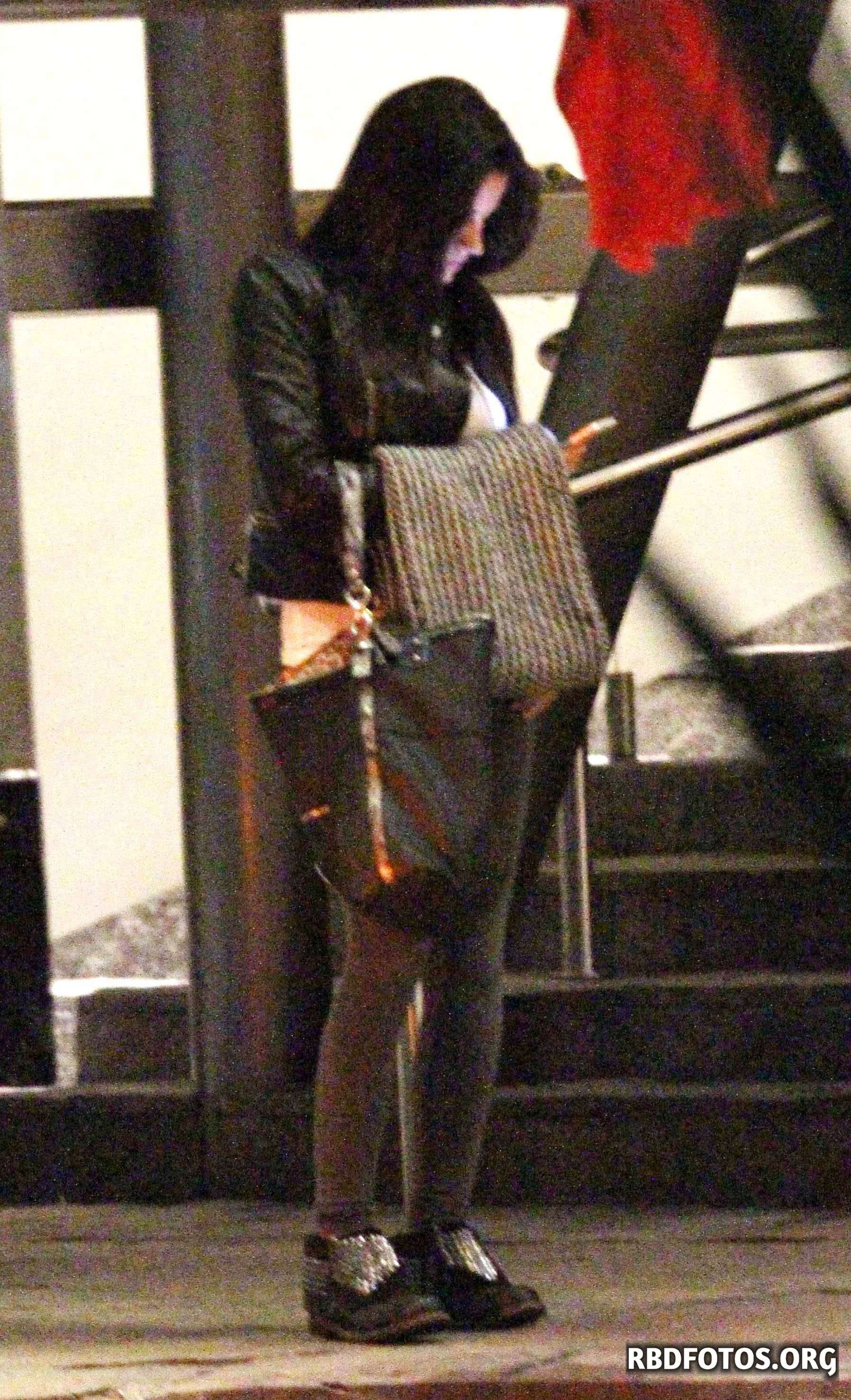 HQ
