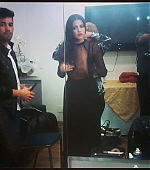 maite-perroni-bastidores-show-thiaguinho-2013-003.png