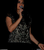 maite-perroni-en-las-fiestas-10_409x611.jpg